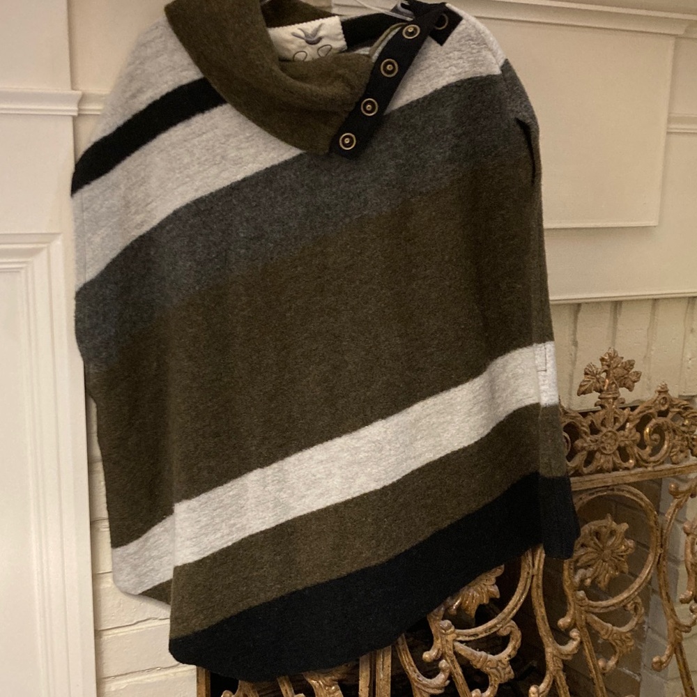 Anthropologie Tabitha poncho, cape